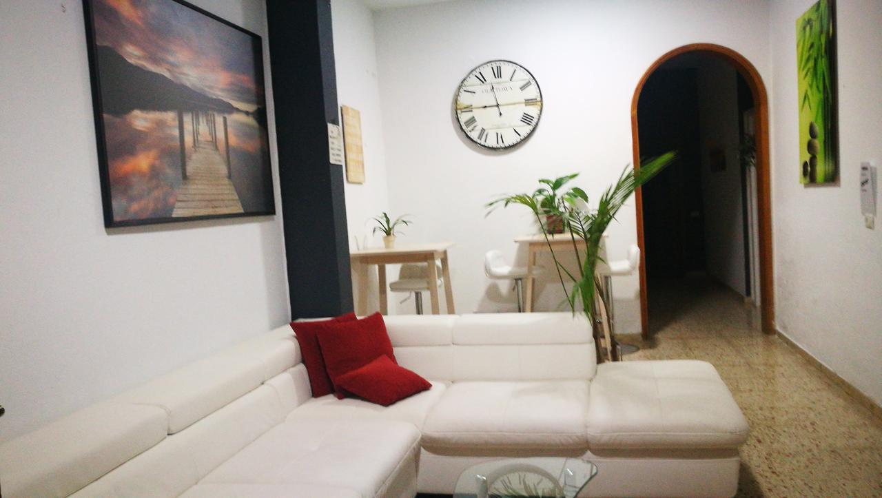 La Casa Del Primo Yo Trabajo Y Tu Beneficio